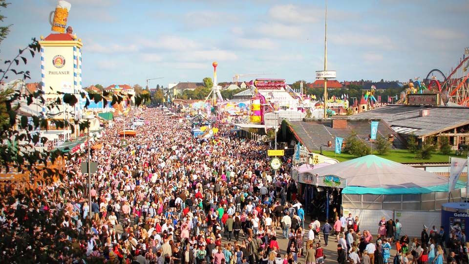 Eine Maß Bier – Oktoberfest-Preis. Was kostet eine Maß
