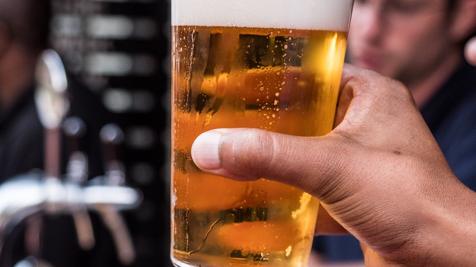 Bier und Kopfschmerzen Löst Bier den Bierkater aus