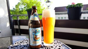 Karg Helles Hefe-Weißbier eingeschenkt im Biertest